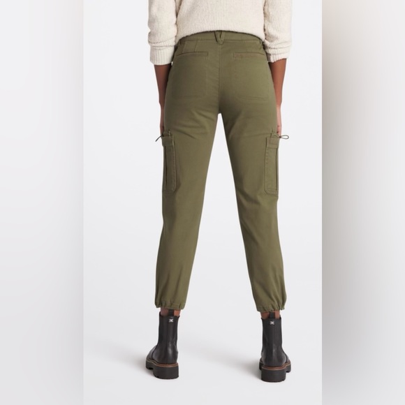 Green Elastic Hem Pants - Picture 2 of 3